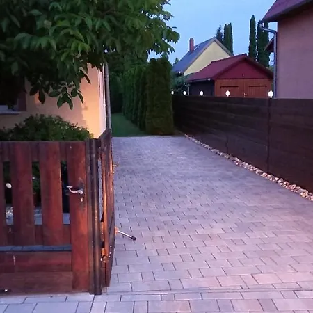 Apartman Gabriella Nyaraló Balatonmáriafürdő